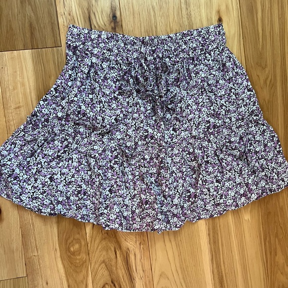 Zara Purple Floral Skirt - Picture 2 of 4